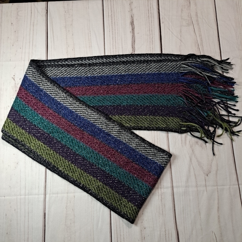 Scarf with Metallic Thread - Picture 2 of 11